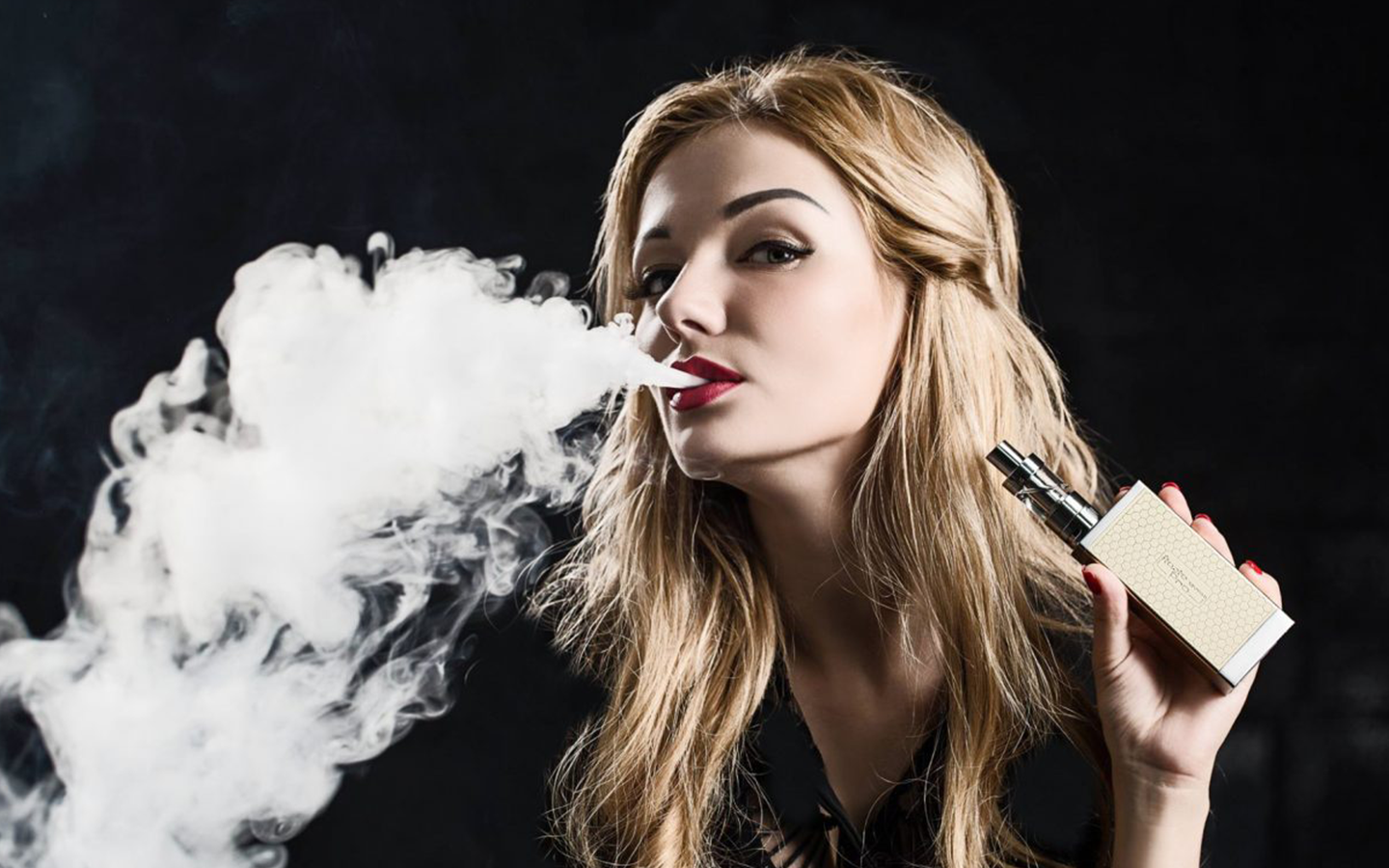 how to smoke a cigarette without smelling like it How to Get Smoke Smells Out of Clothes Without Washing how to smoke a cigarette without smelling like it How to Get Smoke Smells Out of Clothes Without Washing